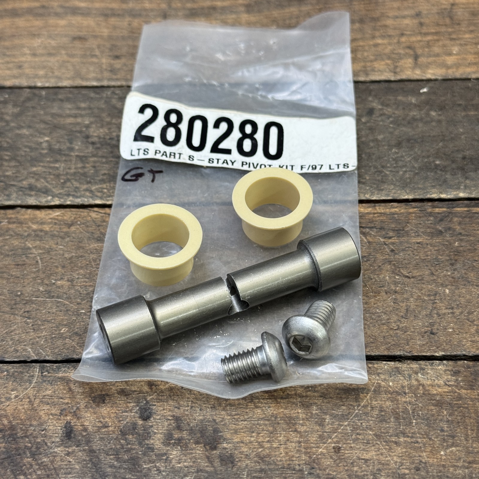Vintage GT LTS Stay Pivot Kit 280280 Gray 73mm MTB NOS Mountain Bike Suspension