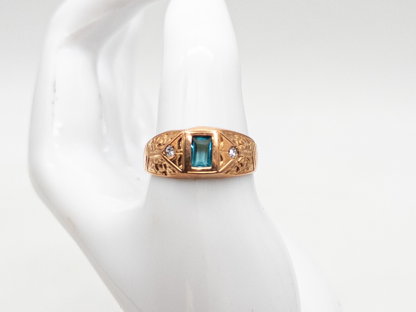 Antique 1890s $4000 1ct Colombian Emerald Diamond 14k Rose Gold 9mm Mens Ring Antique 1890s $4000 1ct Colombian Emerald Diamond 14k Rose Gold 9mm Mens Ring
