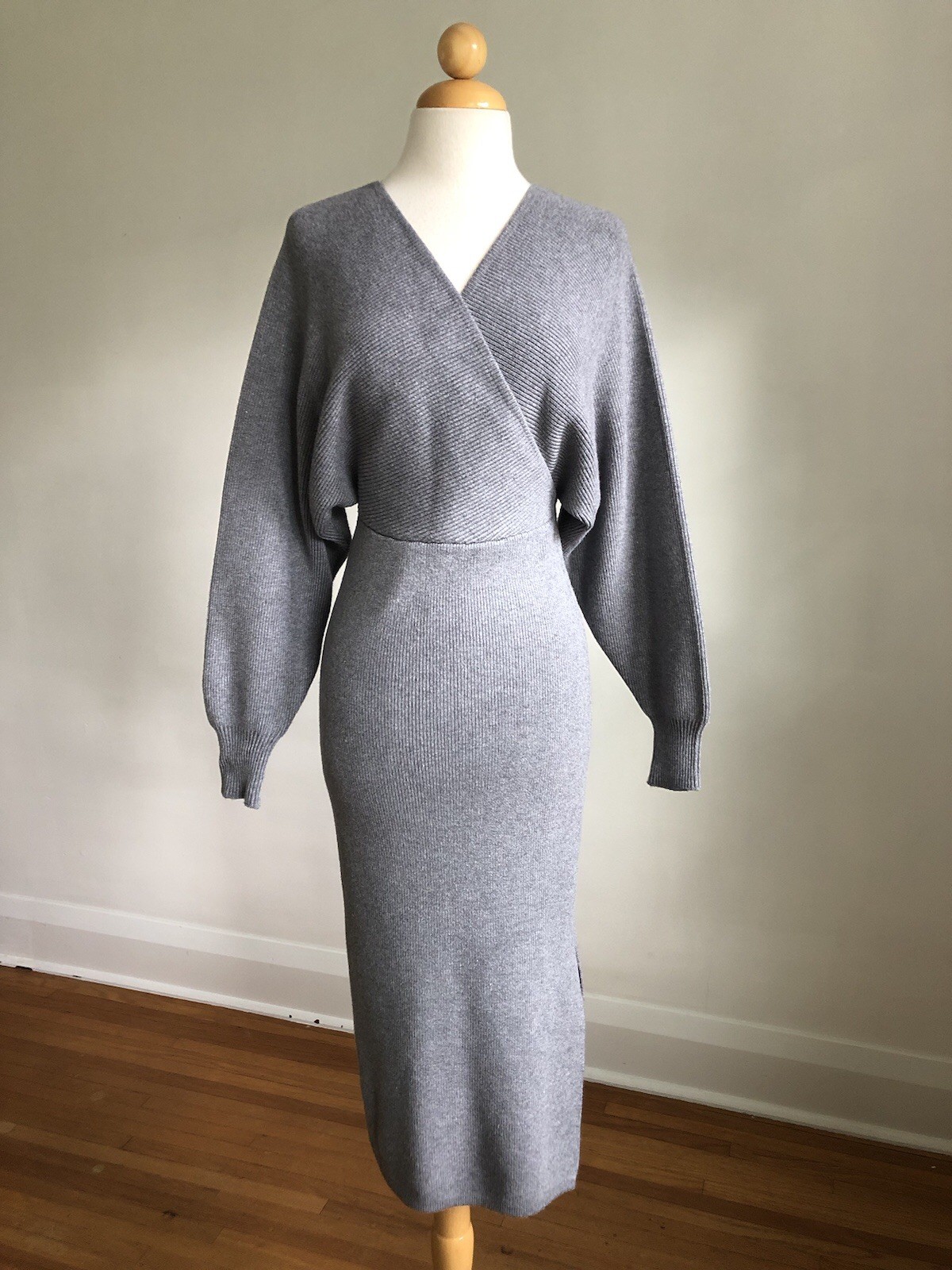 STUNNING NWOT DEBUT Gray Soft Knit Fitted Sweater Dress SZ S