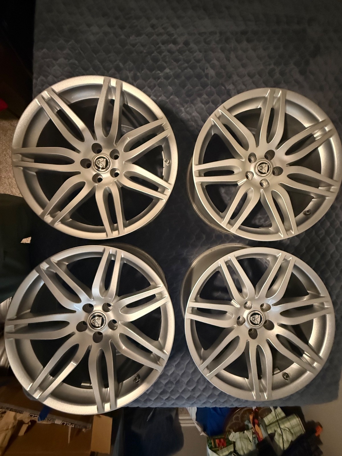 OEM Jaguar XJ X351 Sunda 19\