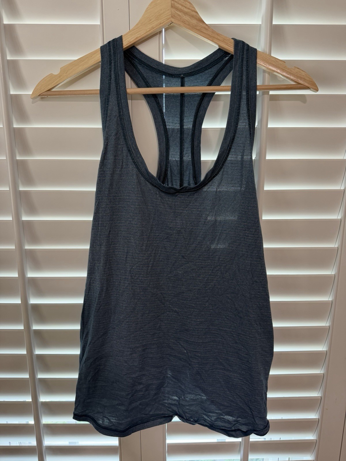 Lululemon Women’s Tank Top Blue With Tie Lululemon Women’s Tank Top Blue With Tie