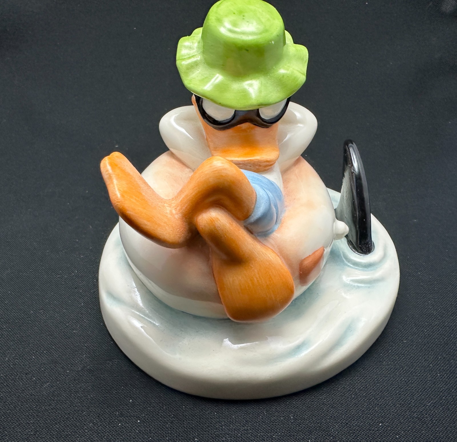Vintage Goebel Donald Duck Inner Tube Shark Figurine 17-226-08 W. Germany MINT Vintage Goebel Donald Duck Inner Tube Shark Figurine 17-226-08 W. Germany MINT