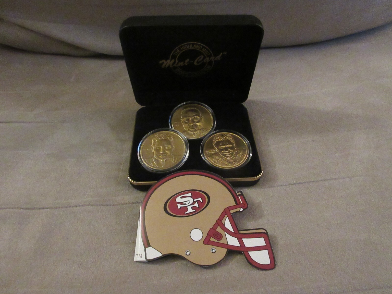 San Francisco 49ers The Highland Mint 3 Set Coins Rice, Young, Montana San Francisco 49ers The Highland Mint 3 Set Coins Rice, Young, Montana
