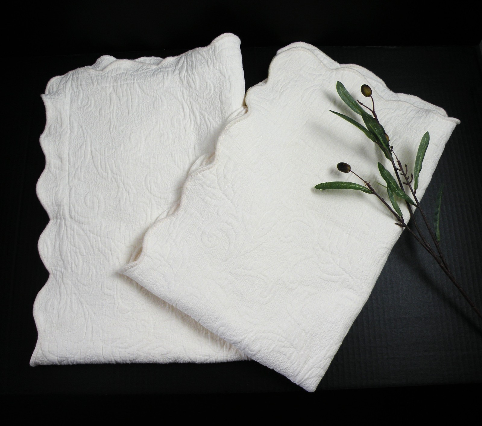 New Linea Casa By Sferra King Pillow Sham Pair Ivory Quilted Portugal 39”x 24” New Linea Casa By Sferra King Pillow Sham Pair Ivory Quilted Portugal 39”x 24”