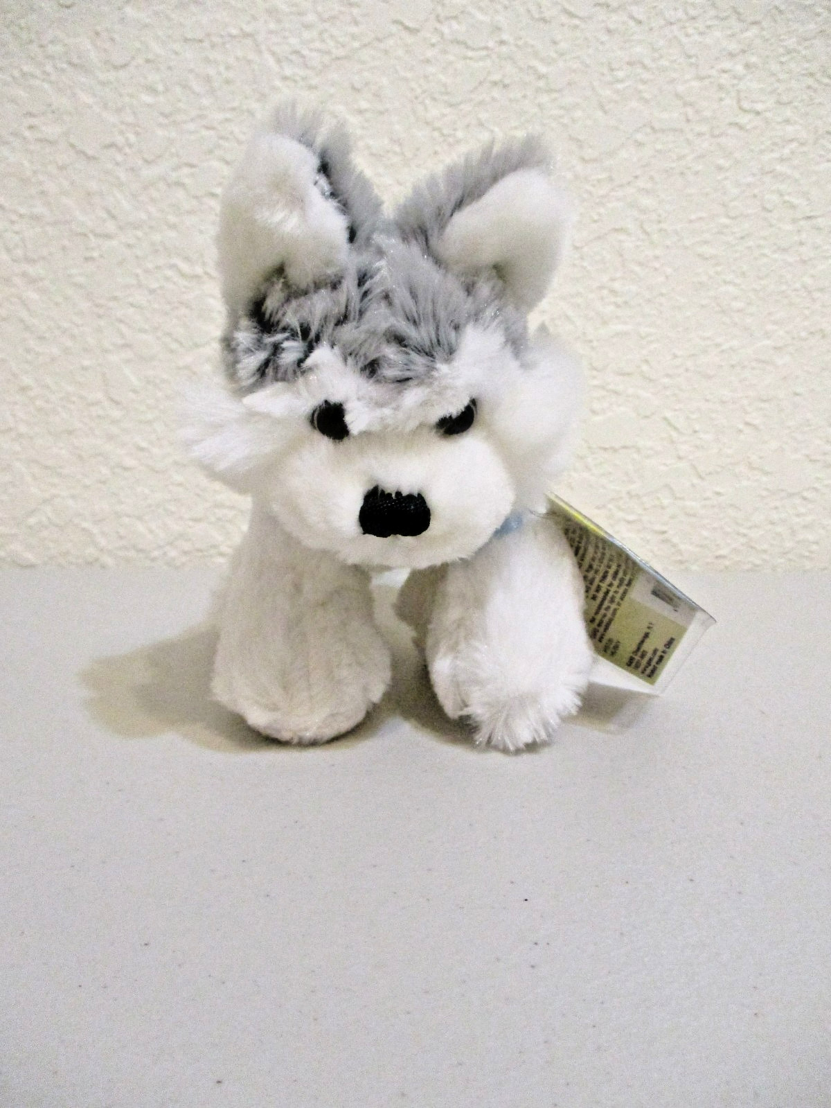 Webkinz Lil\'Kinz Husky -HS120 RETIRED. New. Sealed, unused code. Adorable & soft Webkinz Lil\'Kinz Husky -HS120 RETIRED. New. Sealed, unused code. Adorable & soft