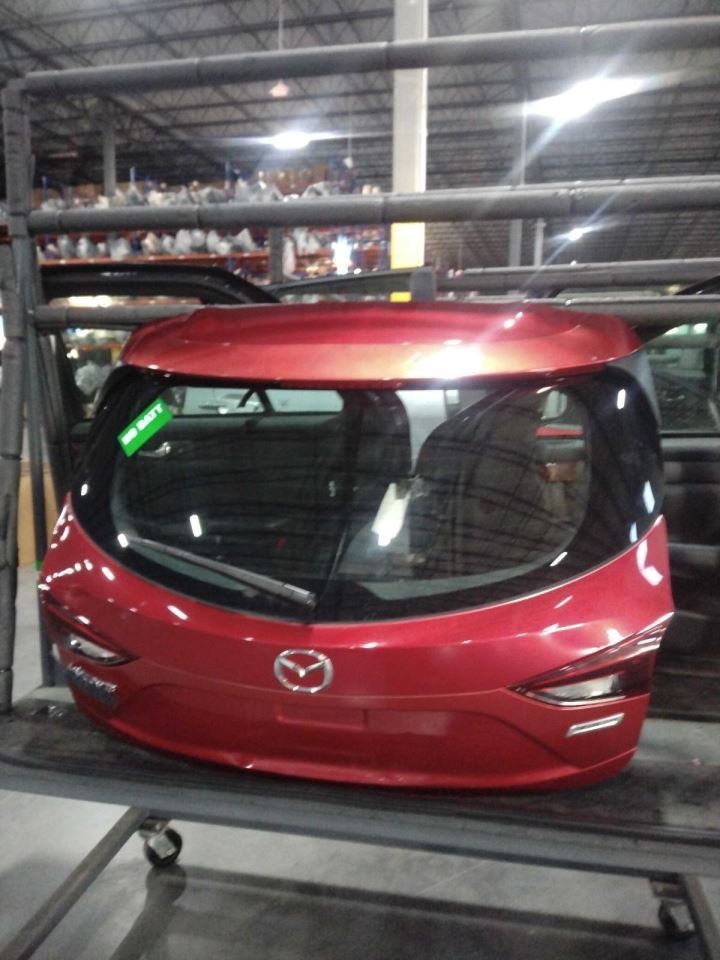 Trunk/Hatch/Tailgate Hatchback With Rear View Camera Fits 14-18 MAZDA 3 616259 Trunk/Hatch/Tailgate Hatchback With Rear View Camera Fits 14-18 MAZDA 3 616259