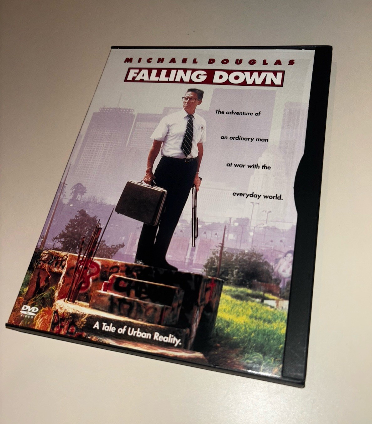 Falling Down 1992 DVD Snapcase Michael Douglas, Robert Duvall Falling Down 1992 DVD Snapcase Michael Douglas, Robert Duvall