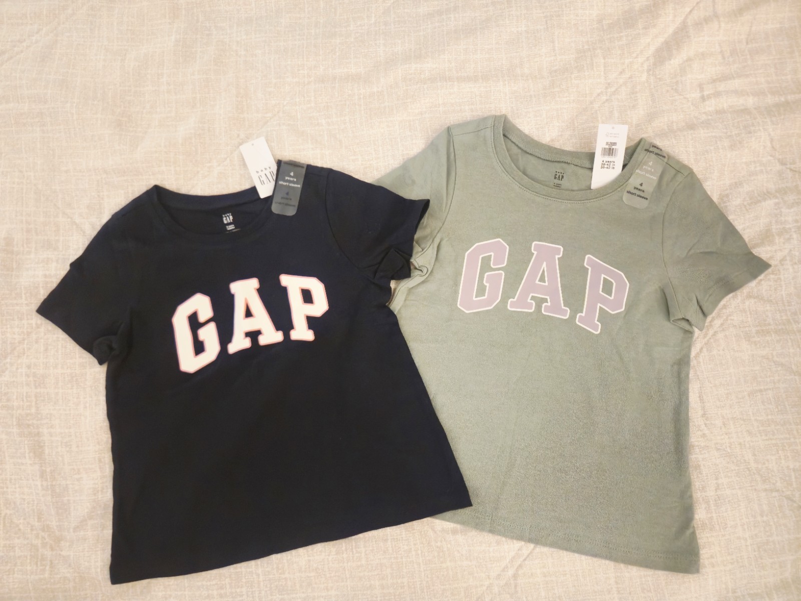 GAP Logo Size 4 Kids Shirts GAP Logo Size 4 Kids Shirts