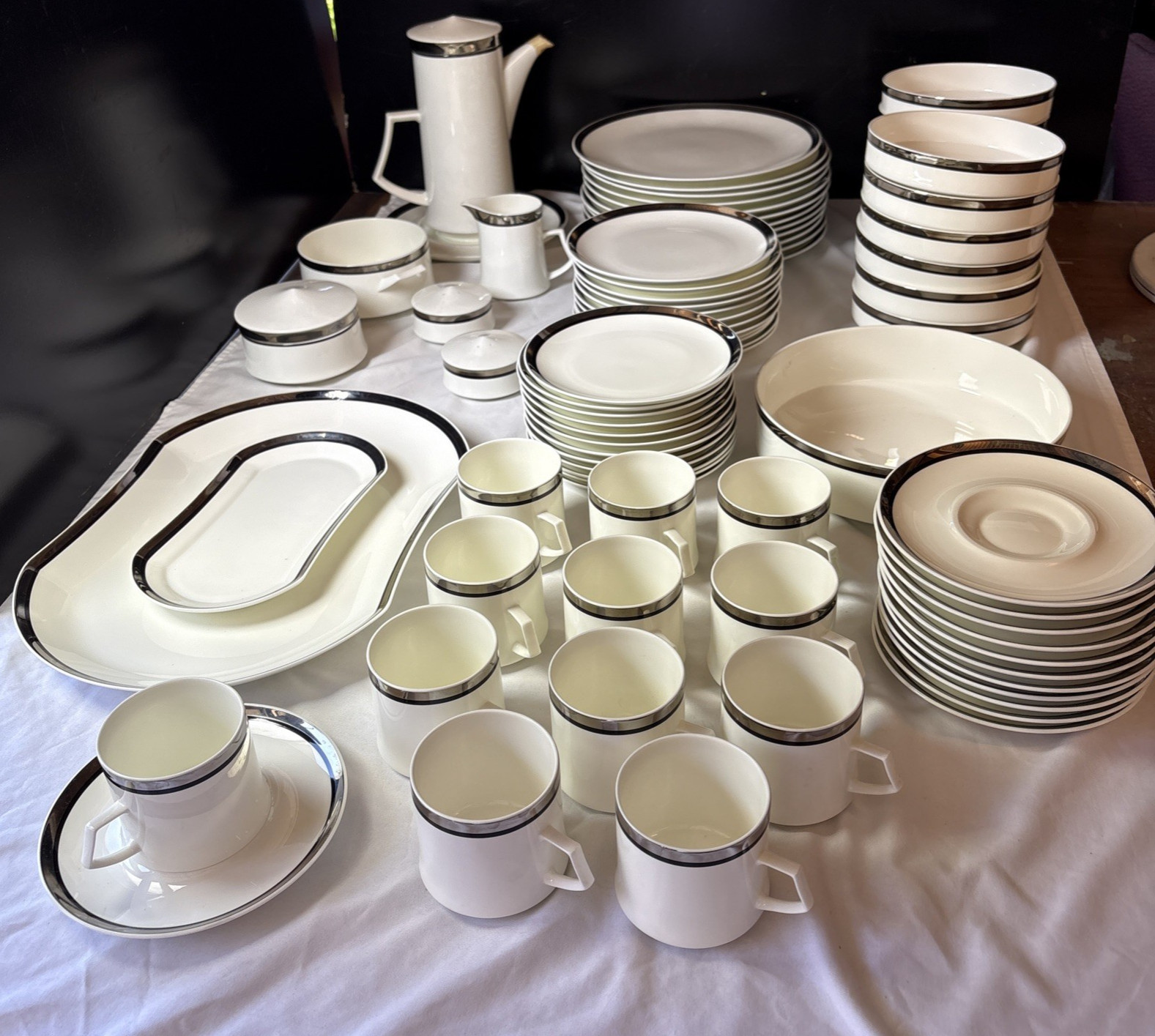 12-Setting Mikasa Solitude Bone China Japan Platinum Trim Dinnerware Set  A5-166