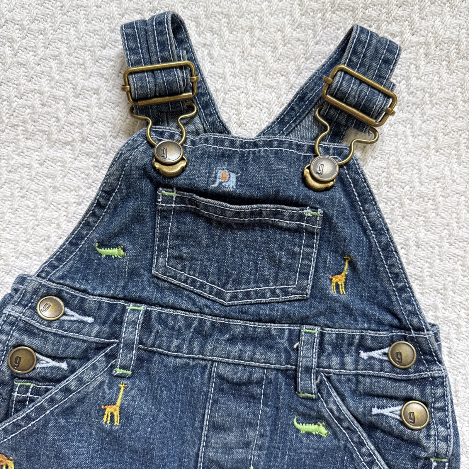 Vintage Gymboree Jungle Friends Zoo Giraffe Denim Overalls Y2K 2006 Size 0-3M Vintage Gymboree Jungle Friends Zoo Giraffe Denim Overalls Y2K 2006 Size 0-3M
