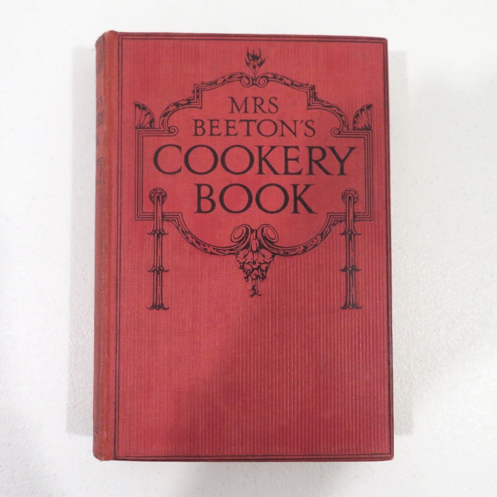 Mrs Beeton\'s Cookery Book 1923 Ward, Lock & Co. 8 Color Plates 150 Illustrations
