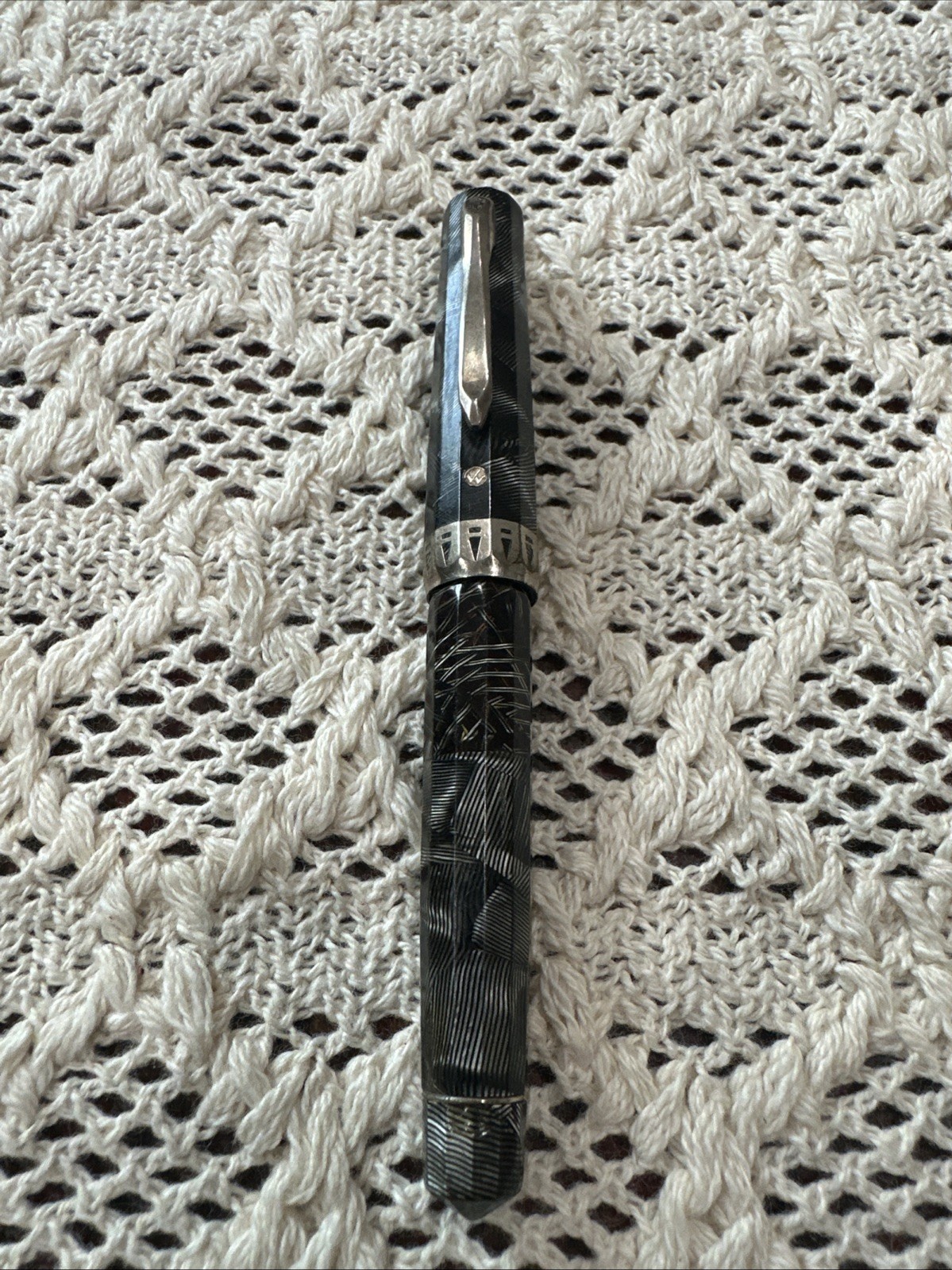 Vintage 1930s Wahl Eversharp Doric Fountain Pen Silver Shell Faceted 14K Nib Vintage 1930s Wahl Eversharp Doric Fountain Pen Silver Shell Faceted 14K Nib