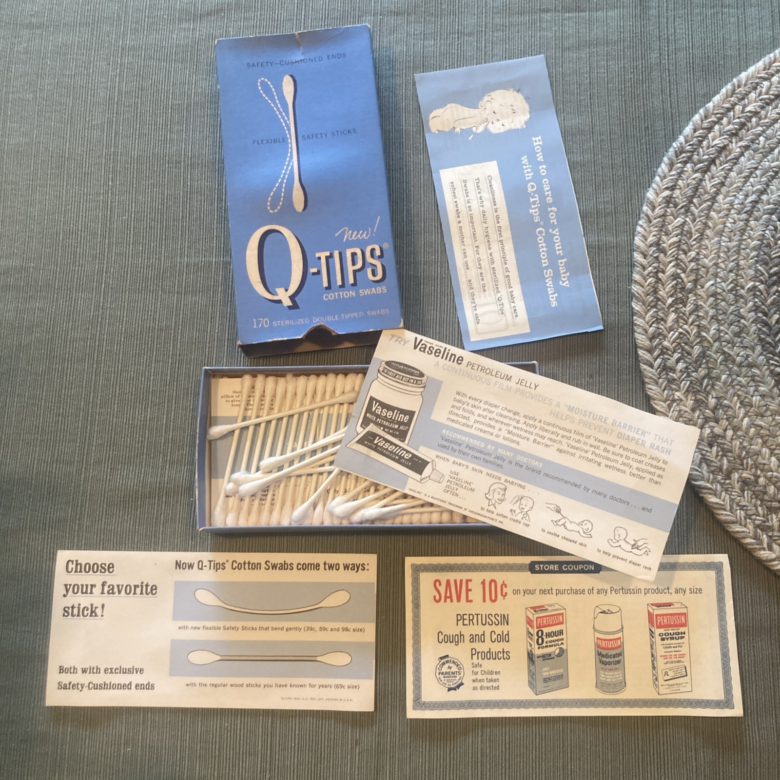 Vintage 60s Q-TIPS Safety Sticks 170 Cotton Swabs, RARE W/ Inserts Booklet Prop