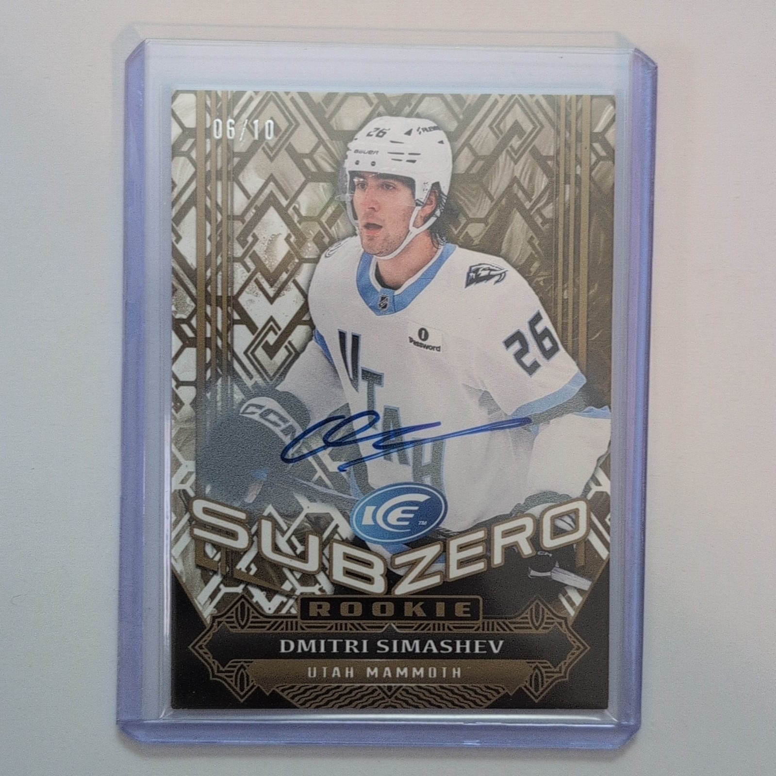 Upper Deck Ice 2025-26 Sub Zero Rookie Dmitri Simashev Gold Auto /10 Mammoth Upper Deck Ice 2025-26 Sub Zero Rookie Dmitri Simashev Gold Auto /10 Mammoth