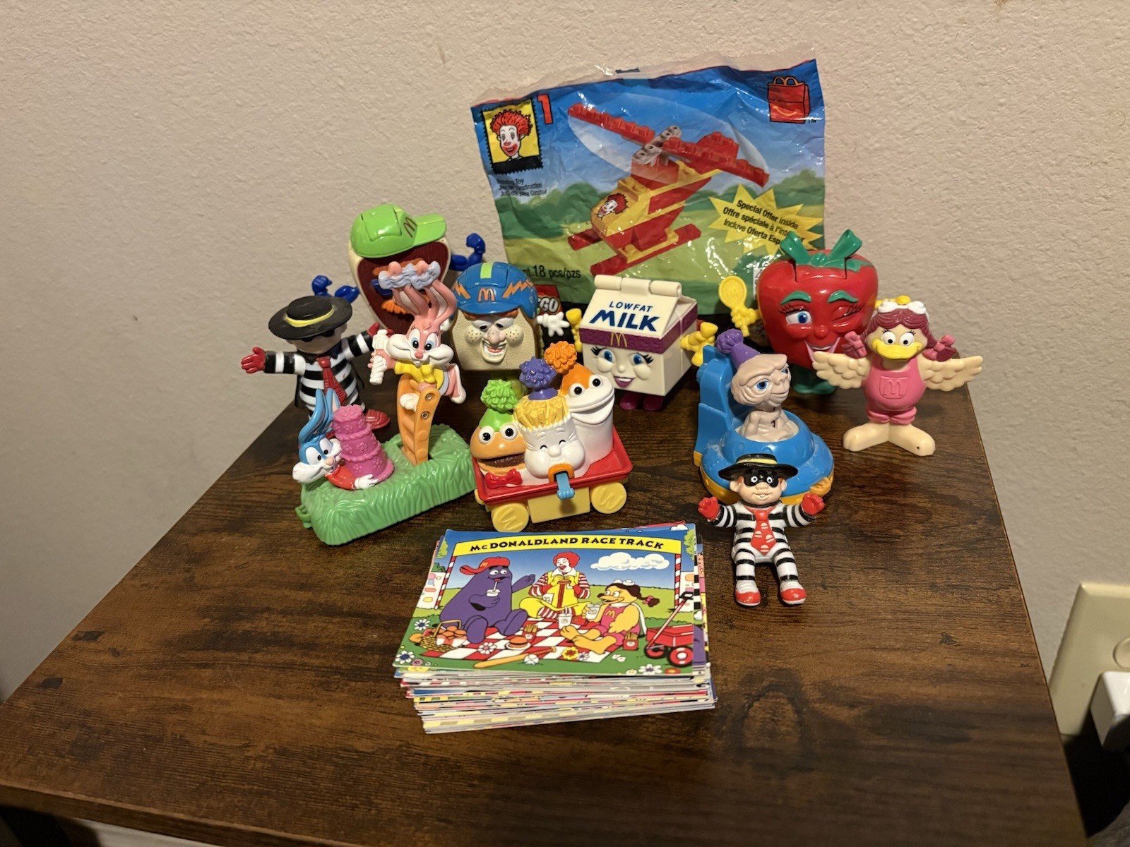 1990s McDonalds Happy Meal Toy Lot (12) 1990s McDonalds Happy Meal Toy Lot (12)