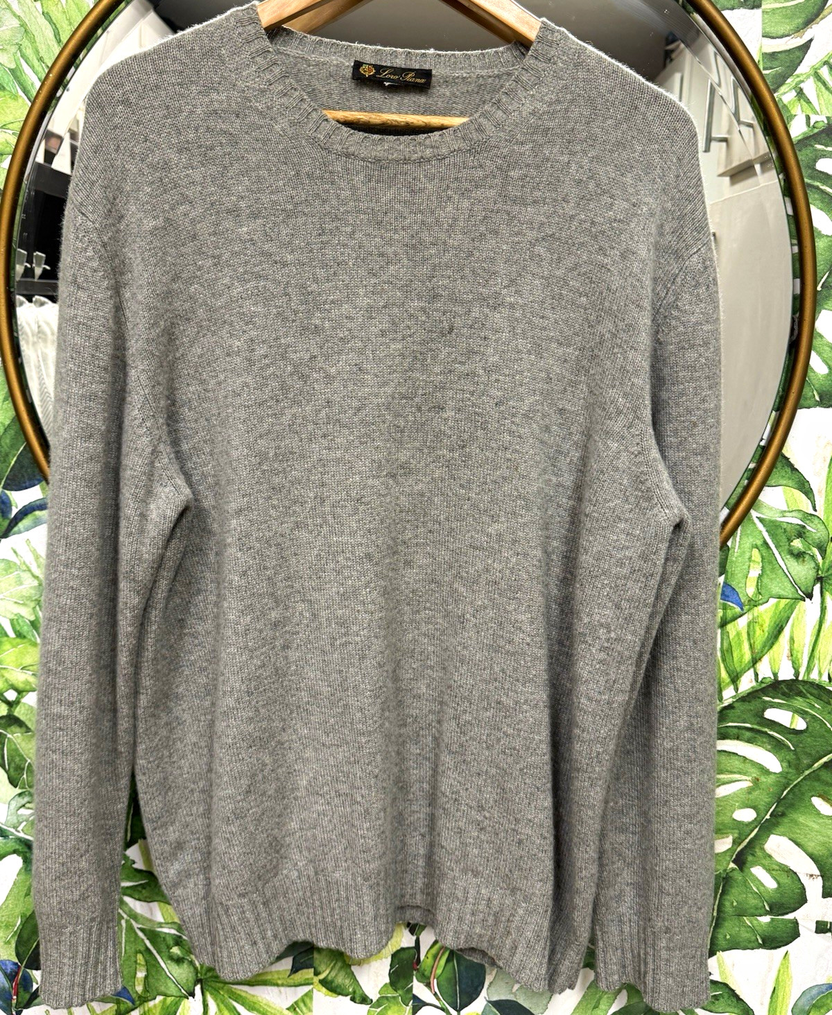 Loro Piana Men\'s Gray Cashmere Knit Crew Neck Pullover Sweater Long Sleeve Loro Piana Men\'s Gray Cashmere Knit Crew Neck Pullover Sweater Long Sleeve