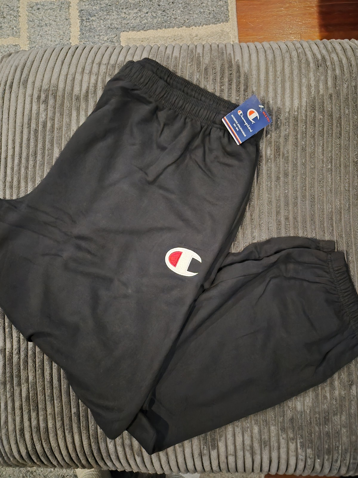 CHAMPION Big C Logo Black Jogger Sweatpants Men\'s Size 2X NWT CHAMPION Big C Logo Black Jogger Sweatpants Men\'s Size 2X NWT