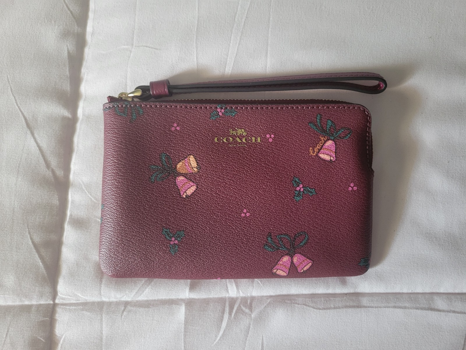 COACH CE920 Corner Zip Wristlet With Holiday Bells Print, Christmas New With Tag