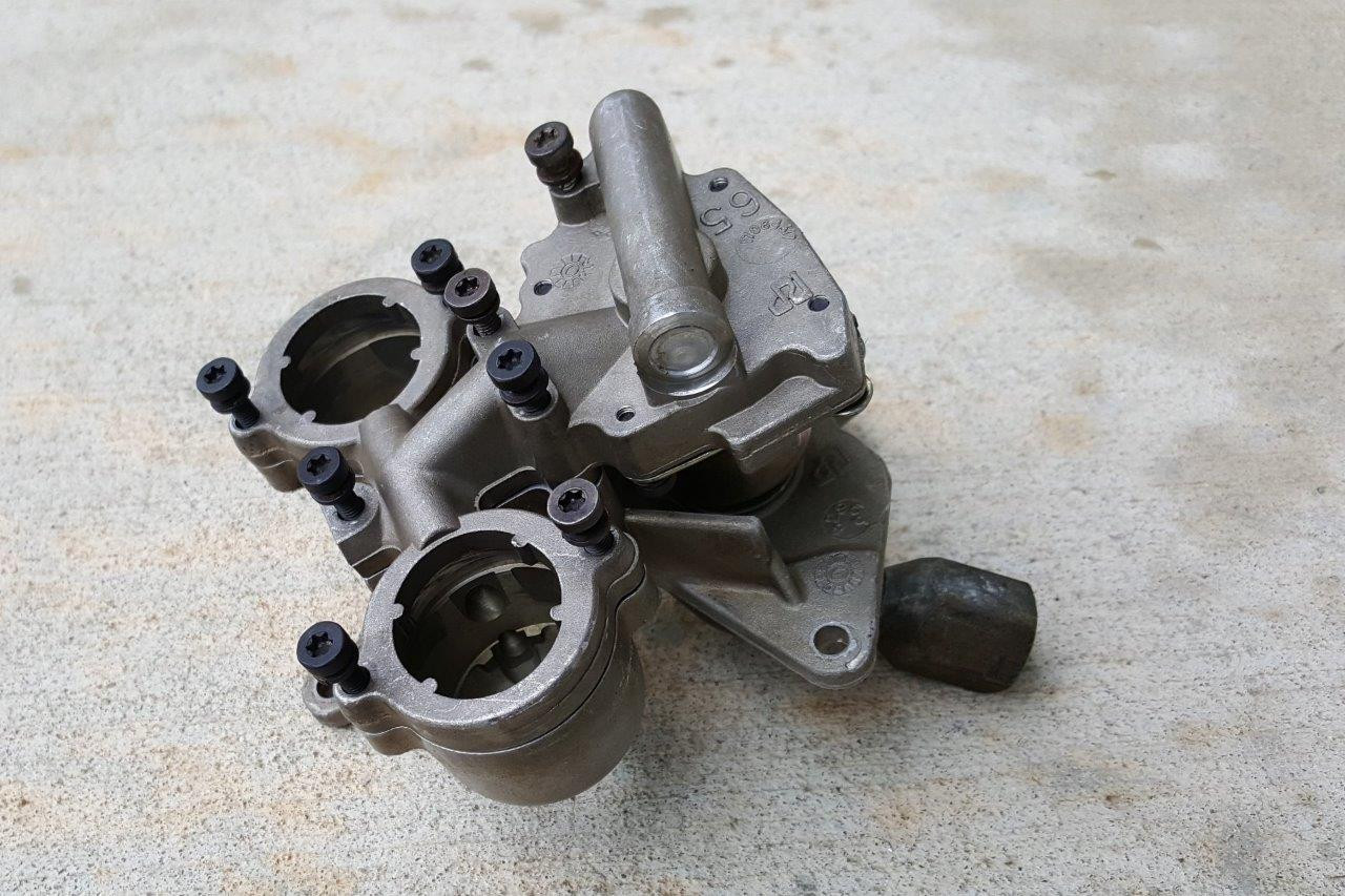 1989-91 CHEVROLET V2500 SUBURBAN TBI FUEL INJECTOR POD