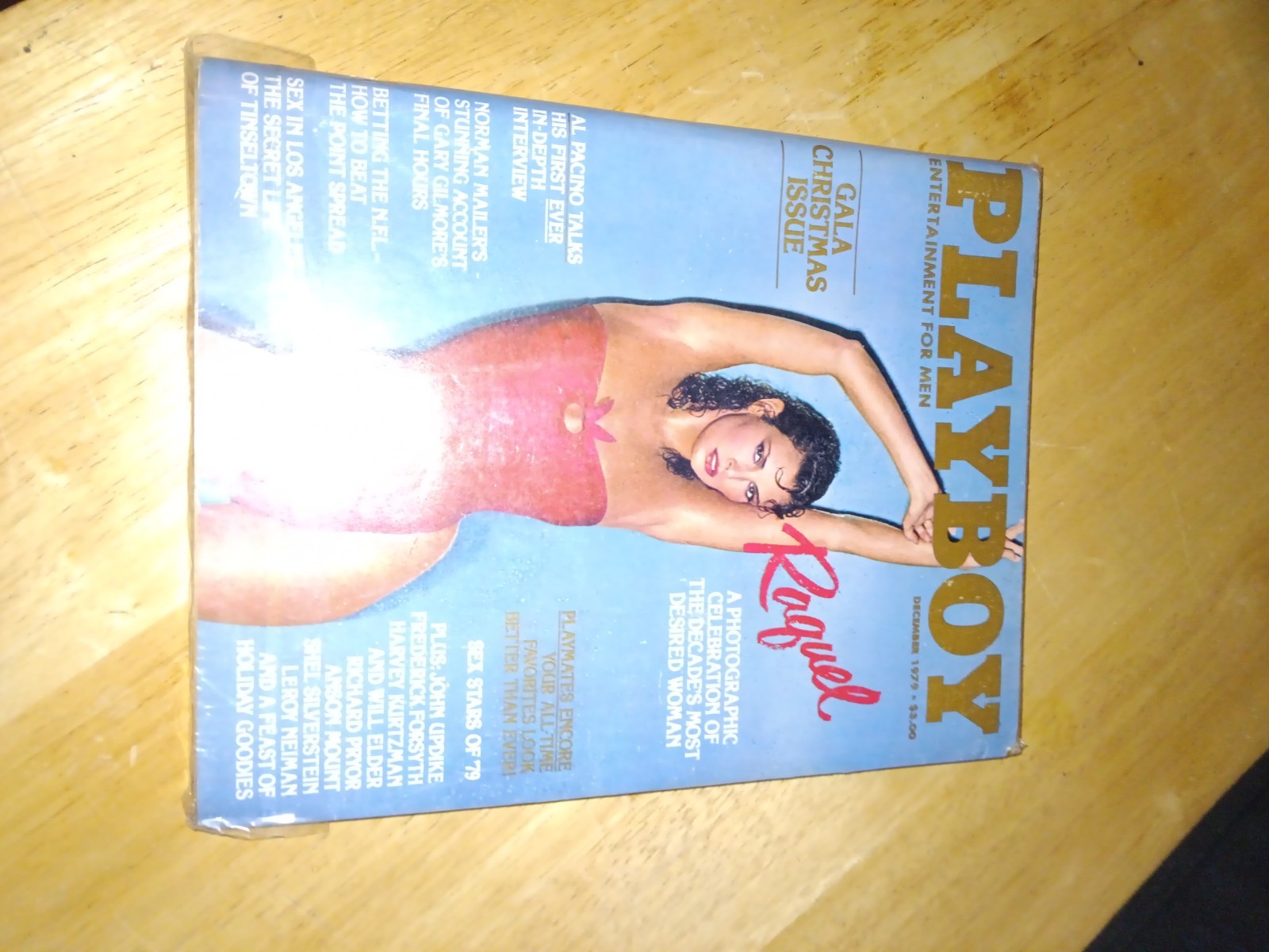 VINTAGE Playboy December 1979 GALA CHRISTMAS ISSUE RAQUEL CENTERFOLD INTACT VINTAGE Playboy December 1979 GALA CHRISTMAS ISSUE RAQUEL CENTERFOLD INTACT