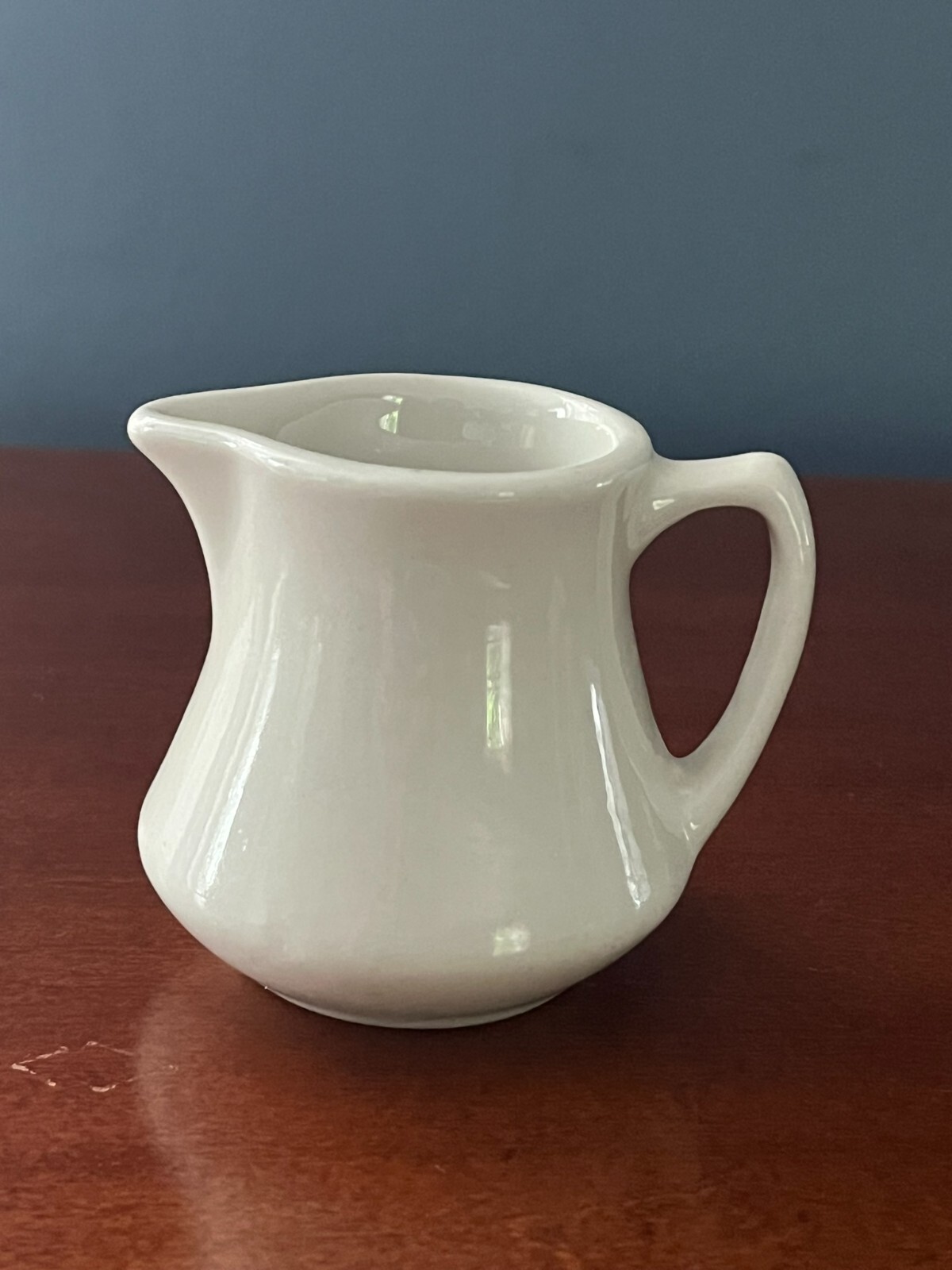 CARIBE CHINA PUERTO RICO USA VINTAGE SOLID WHITE RESTAURANT WARE CREAMER EUC