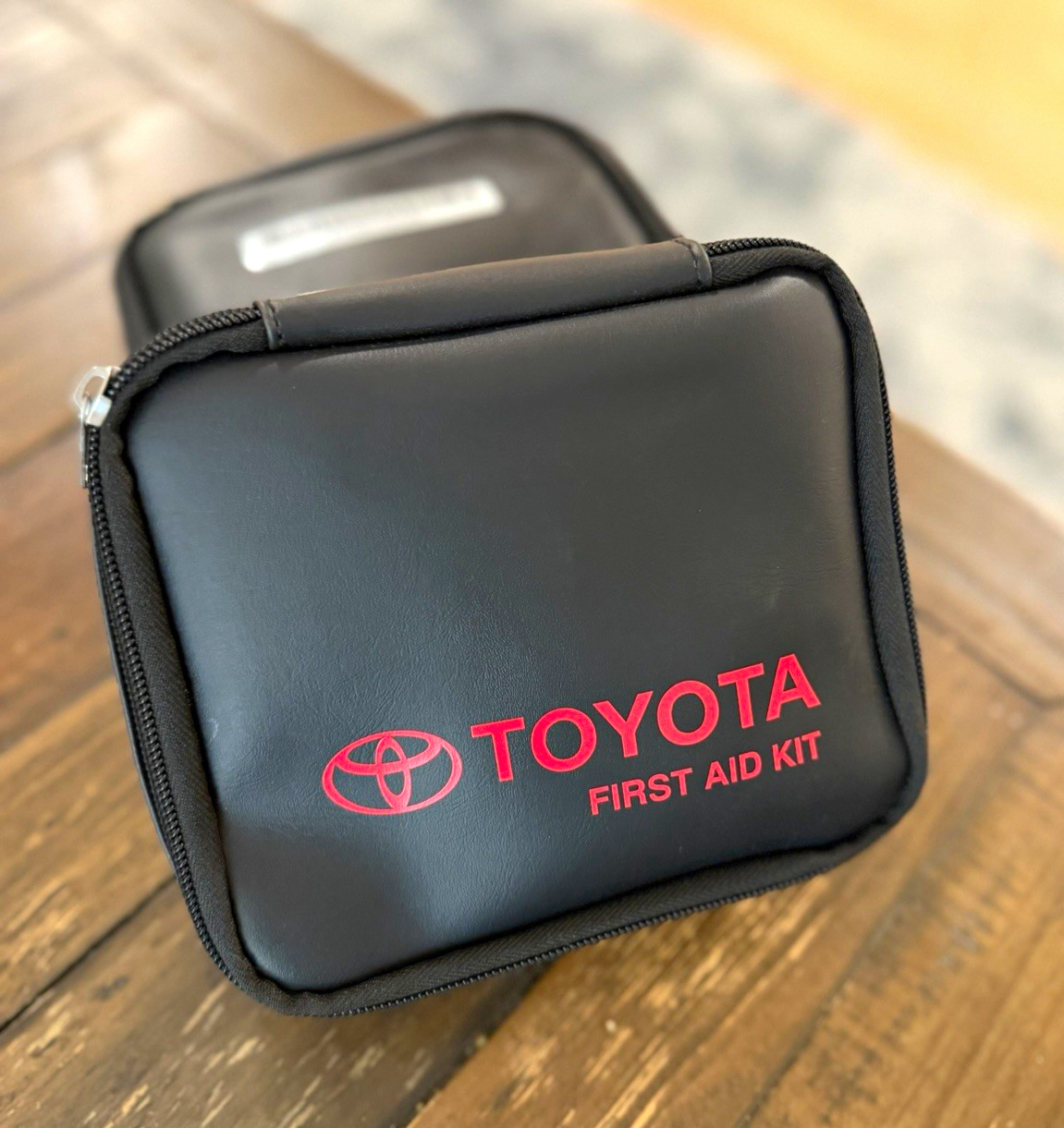 NEW Toyota First Aid Set Portable Black Toyota Genuine PT420-03023 First Aid Kit NEW Toyota First Aid Set Portable Black Toyota Genuine PT420-03023 First Aid Kit