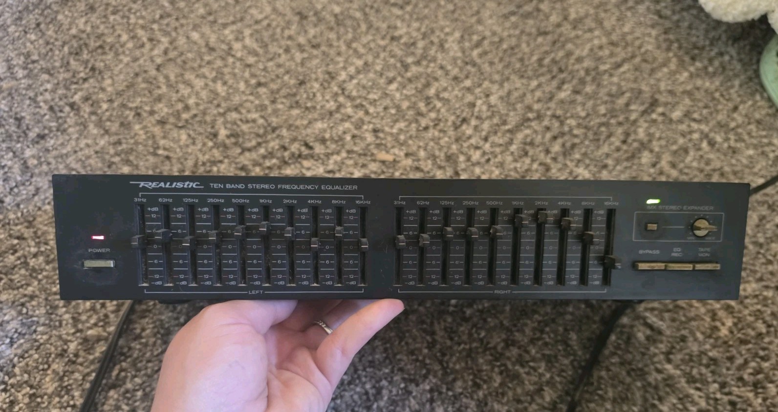 Realistic Ten Band Stereo Frequency Equalizer - Tested Realistic Ten Band Stereo Frequency Equalizer - Tested