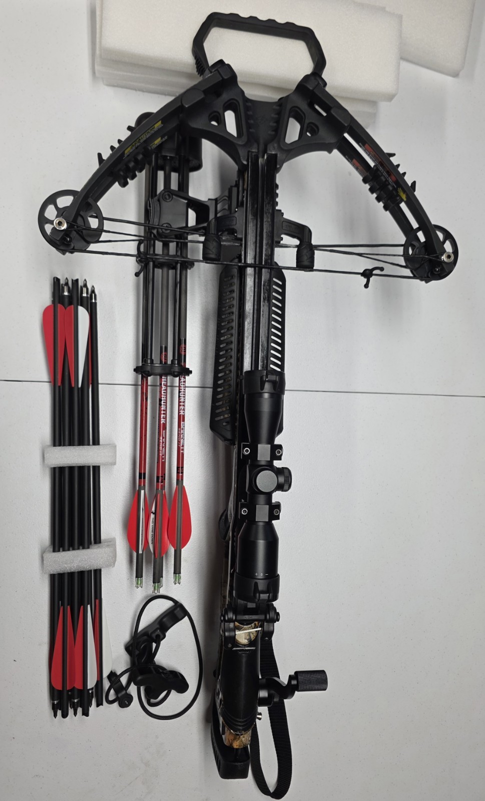 Barnett Whitetail Hunter II , HALO 4x32Scope RTree Camo With Crank, New Strings Barnett Whitetail Hunter II , HALO 4x32Scope RTree Camo With Crank, New Strings