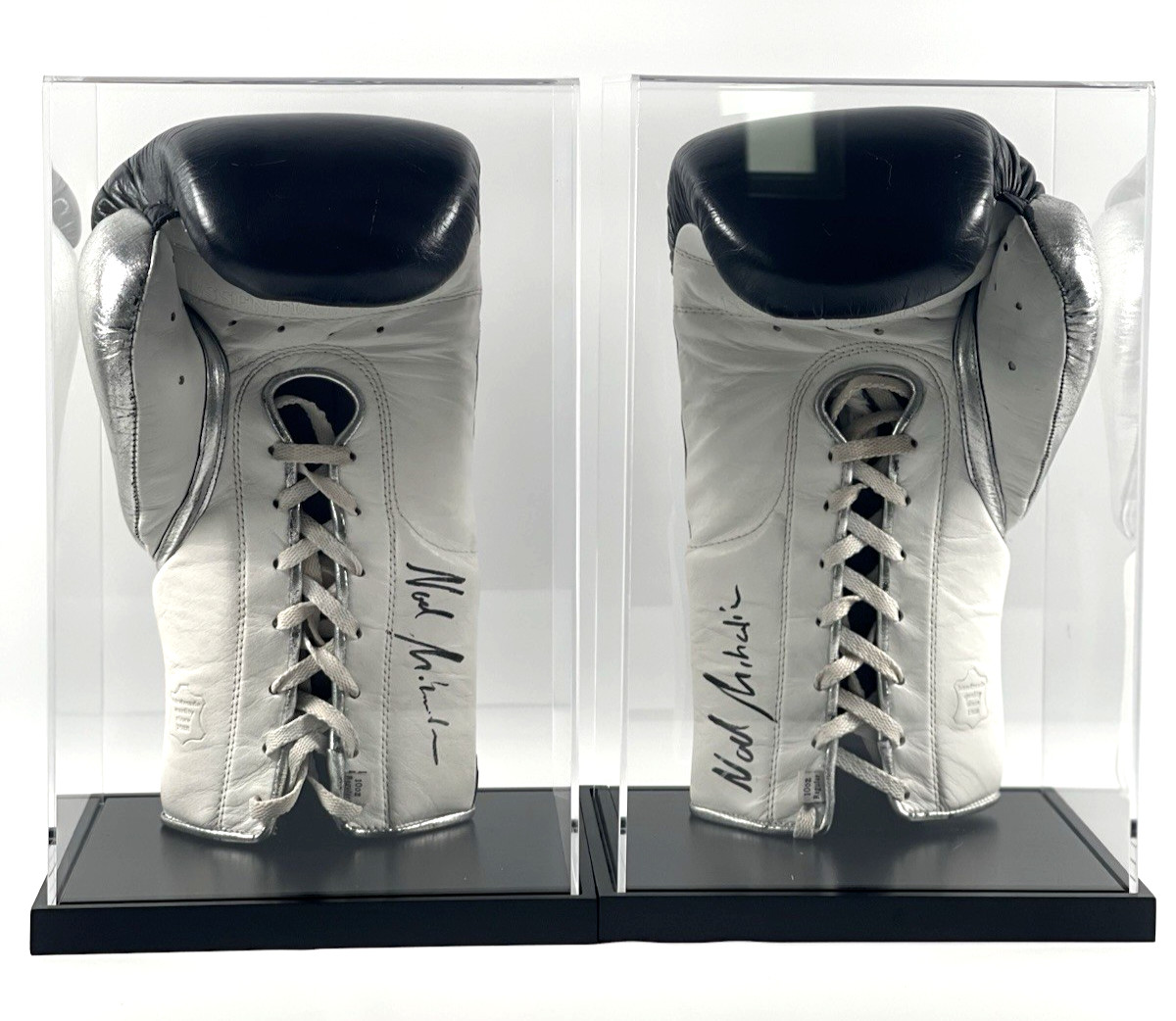 Noel Mikaelian Signed PAIR Paffen Sport Boxing Gloves - JSA Certified WBC Champ Noel Mikaelian Signed PAIR Paffen Sport Boxing Gloves - JSA Certified WBC Champ