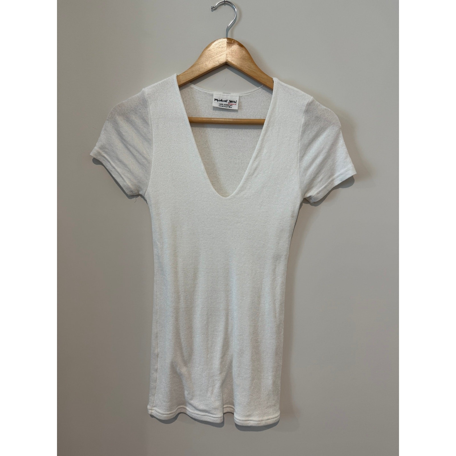 VTG Y2K Michael Stars Stretch White Shimmer V Neck Short Sleeve Fitted Tee O/S VTG Y2K Michael Stars Stretch White Shimmer V Neck Short Sleeve Fitted Tee O/S