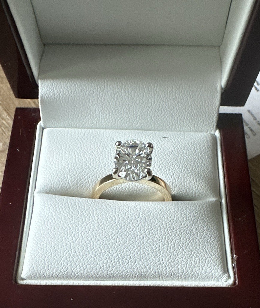 2.56ct Lab Grown Oval Diamond Solitaire Ring F VS2 Ex 14k YG Size 4 IGI 2.56ct Lab Grown Oval Diamond Solitaire Ring F VS2 Ex 14k YG Size 4 IGI