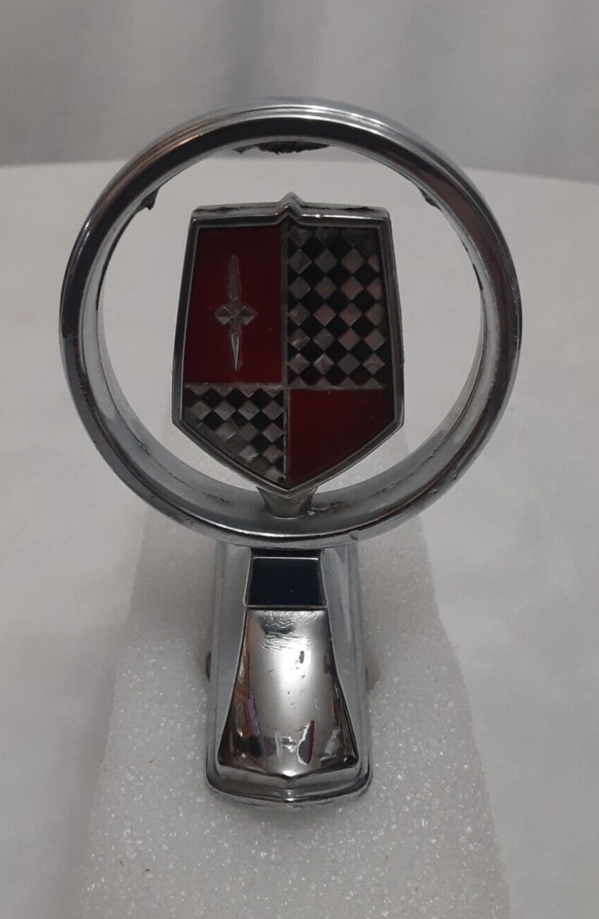 ** ( 1 ) Vintage 1975-1977 Dodge Royal Monaco Hood Ornament Mopar # 3781357 ** ( 1 ) Vintage 1975-1977 Dodge Royal Monaco Hood Ornament Mopar # 3781357