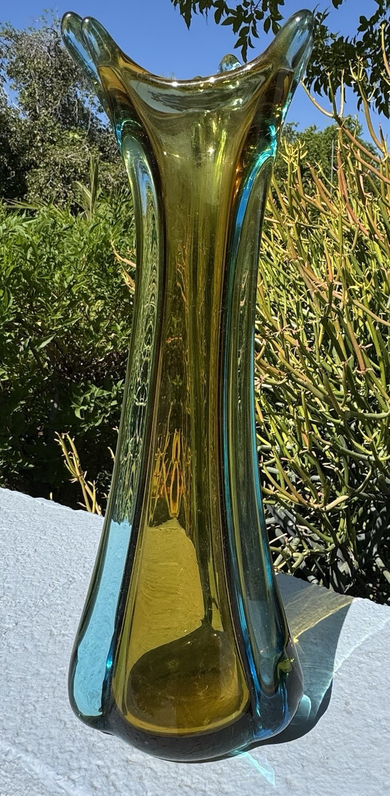 Vtg Murano Sommerso Ribbed Vase Flame Rim, Blue w/Amber Core, Italy MCM 6 Finger