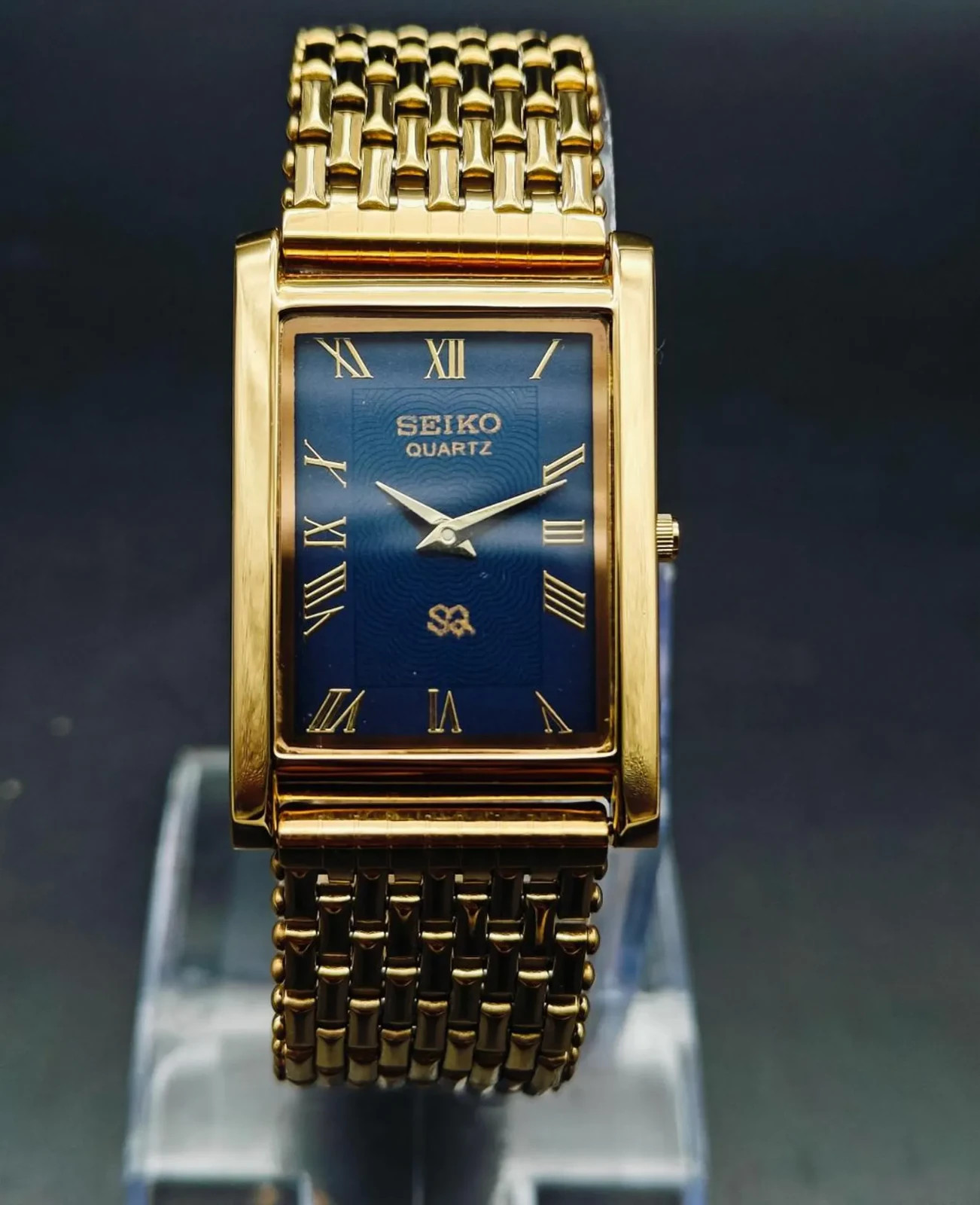 Vintage Seiko Slim Tank Roman Dial Men\'s Golden Plated Wrist Watch