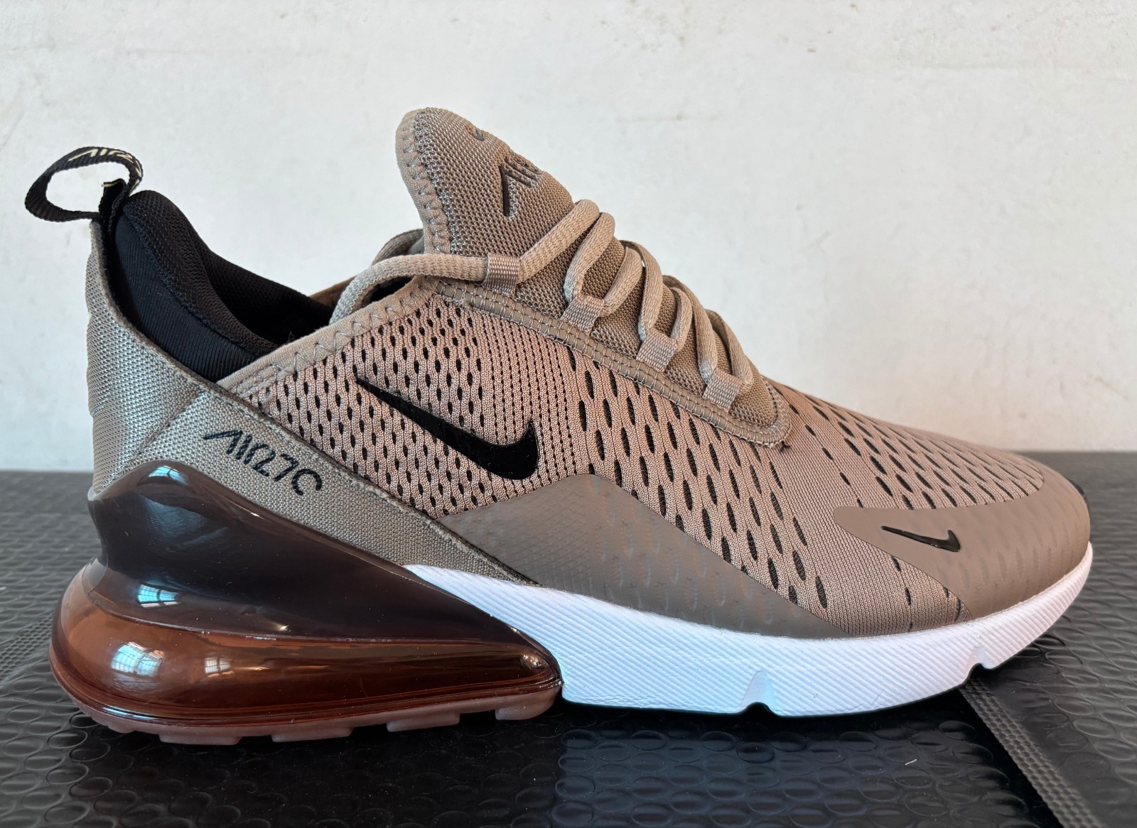 Size US 8.5 - Nike Air Max 270 Men Athletic Shoes Running Sneaker No Box Size US 8.5 - Nike Air Max 270 Men Athletic Shoes Running Sneaker No Box