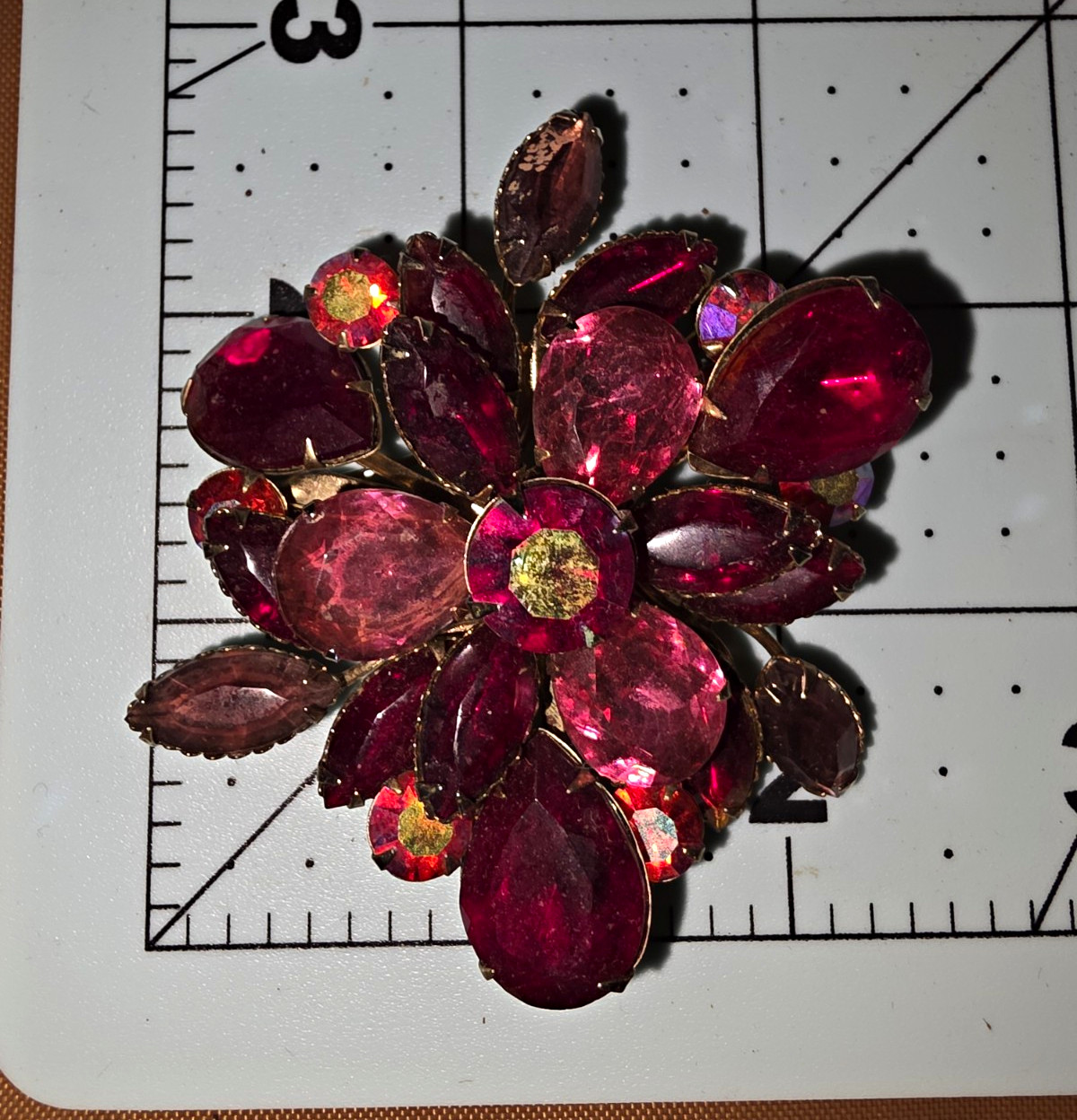 Vintage Beau Jewels Pink Fuchsia Ruby Rhinestone Tiered Wire Wrap Brooch Pin Vintage Beau Jewels Pink Fuchsia Ruby Rhinestone Tiered Wire Wrap Brooch Pin