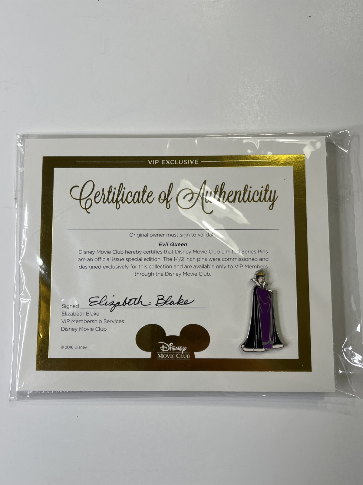 Disney Movie Club VIP Exclusive The Evil Queen (Snow White) Pin 1-1/2 in COA Disney Movie Club VIP Exclusive The Evil Queen (Snow White) Pin 1-1/2 in COA