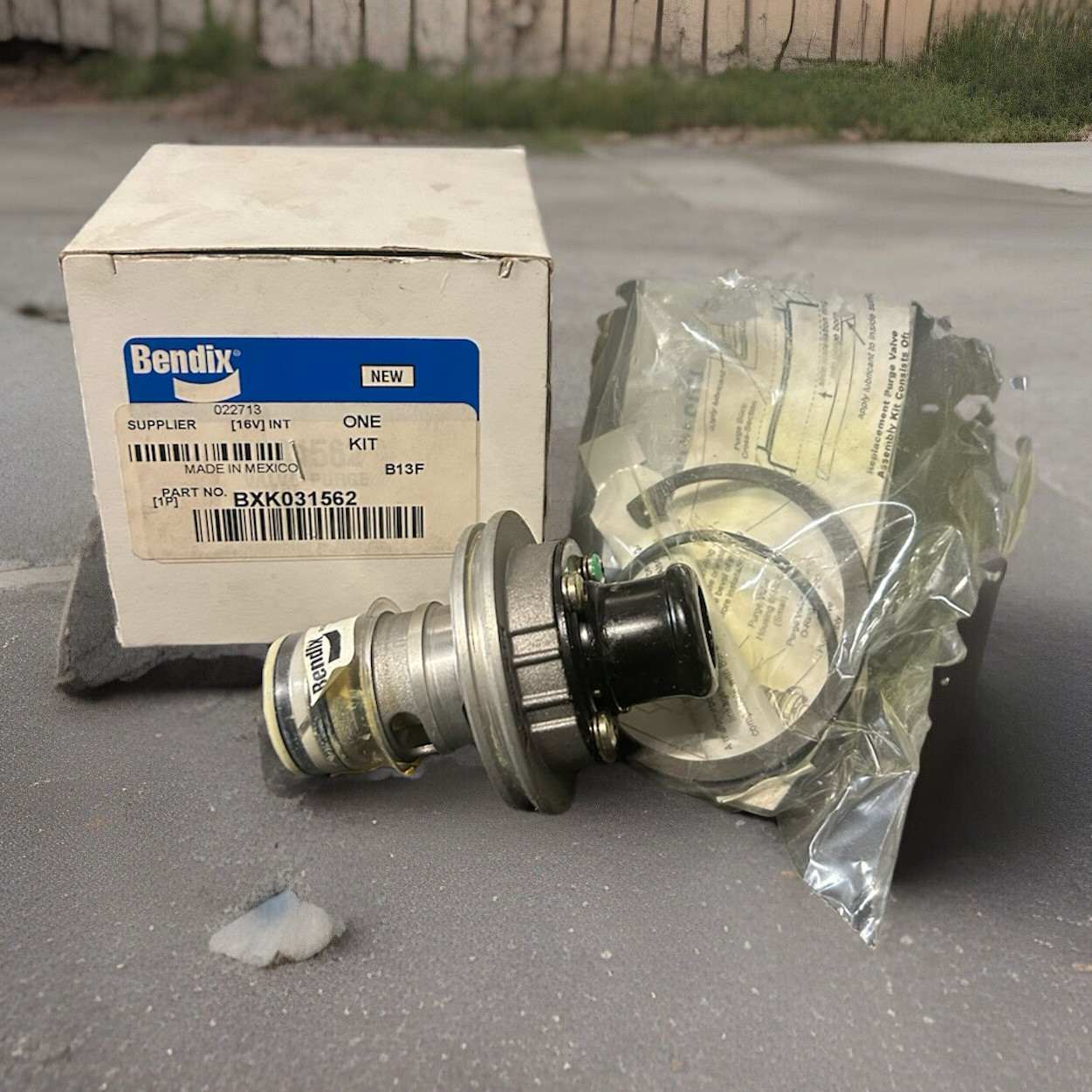 Bendix BXK031562 PURGE VALVE Bendix BXK031562 PURGE VALVE