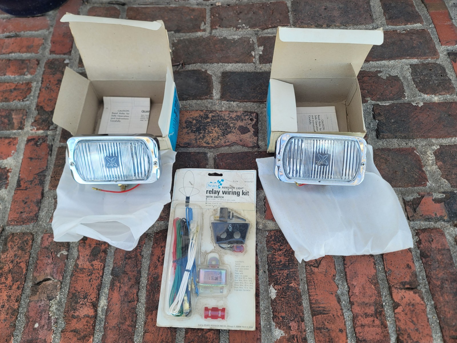 NOS SEARS Quartz Halogen Auxiliary Fog Light Kit Clear Lights MY 55710 MY55717 NOS SEARS Quartz Halogen Auxiliary Fog Light Kit Clear Lights MY 55710 MY55717