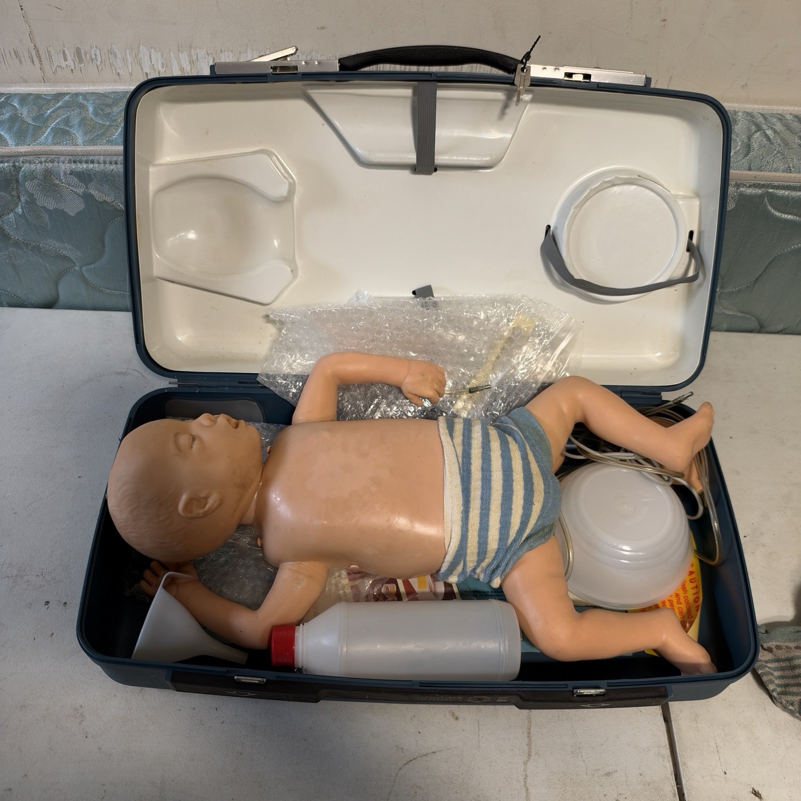 Laerdal Resusci Baby Medical Training Manikin With Hard Case CPR Laerdal Resusci Baby Medical Training Manikin With Hard Case CPR
