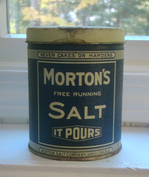 Vintage MORTON'S FREE RUNNING SALT It Pours Metal Tin Canister Can Vintage MORTON'S FREE RUNNING SALT It Pours Metal Tin Canister Can