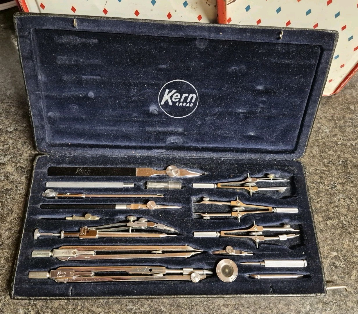 Vintage Kern Aarau Swiss High Precision 16 Piece Drawing Compass Set RARE Vintage Kern Aarau Swiss High Precision 16 Piece Drawing Compass Set RARE