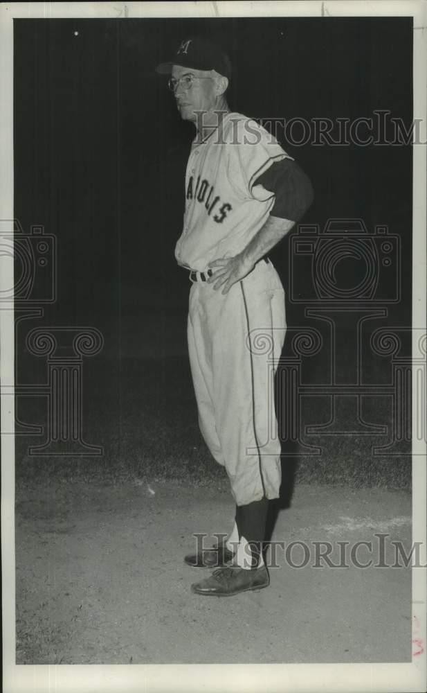 1955 Press Photo Manager Bill Rigney of the Millers watches action - lrs06284