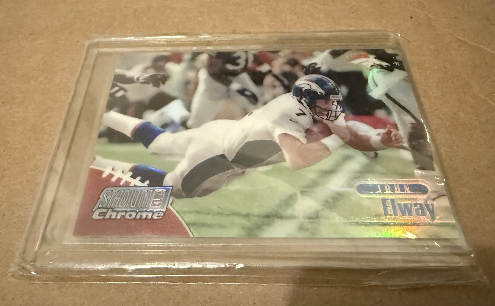 JOHN ELWAY - Refractor 1998 Topps Stadium Club Chrome #SCC1 JOHN ELWAY - Refractor 1998 Topps Stadium Club Chrome #SCC1