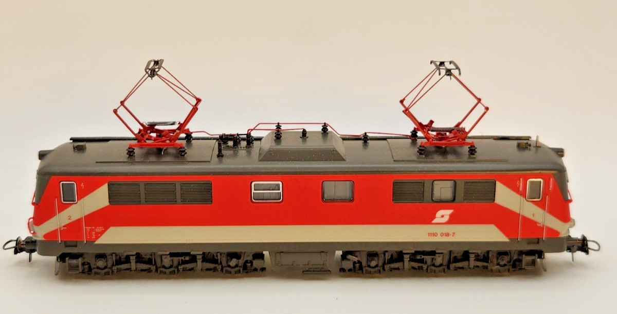NEW IN BOX ROCO 43760 OBB 1110 ELECTRIC LOCOMOTIVE HO Scale DCC READY NEW IN BOX ROCO 43760 OBB 1110 ELECTRIC LOCOMOTIVE HO Scale DCC READY