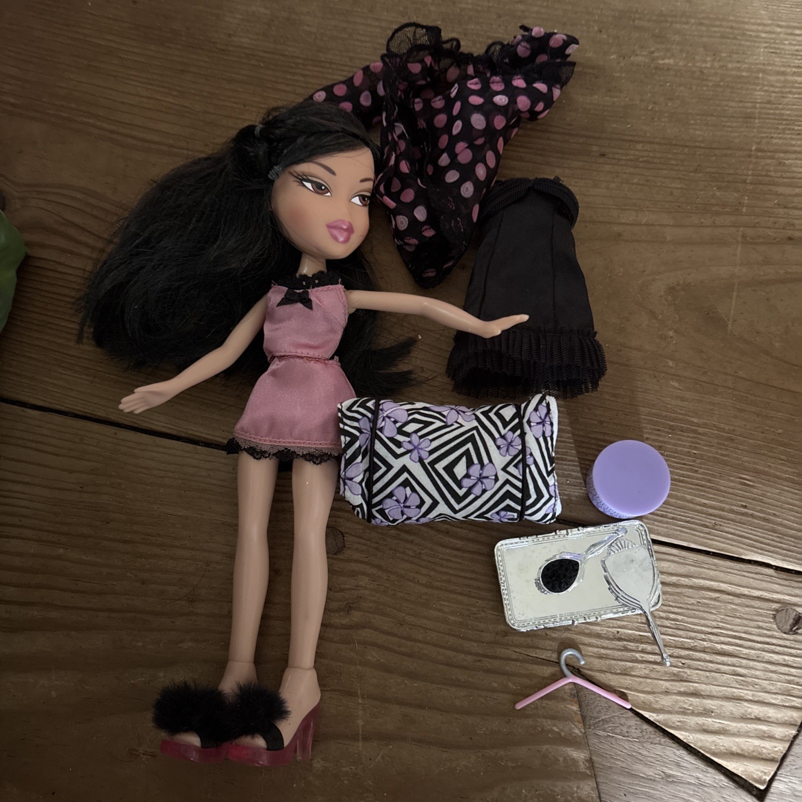 2001 MGA BRATZ  NIGHTY NITE JADE ORIGINAL VINTAGE