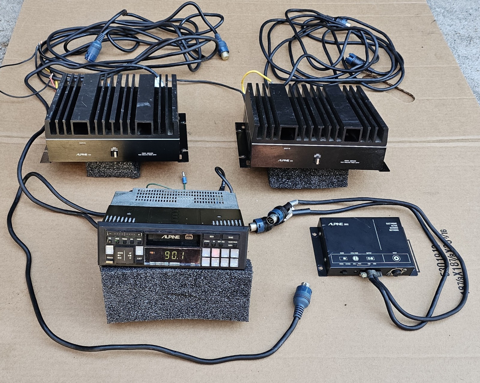 1980\'s Vintage Alpine 7374 Car Stereo Radio  / 2x Amplifier / Din Cables 