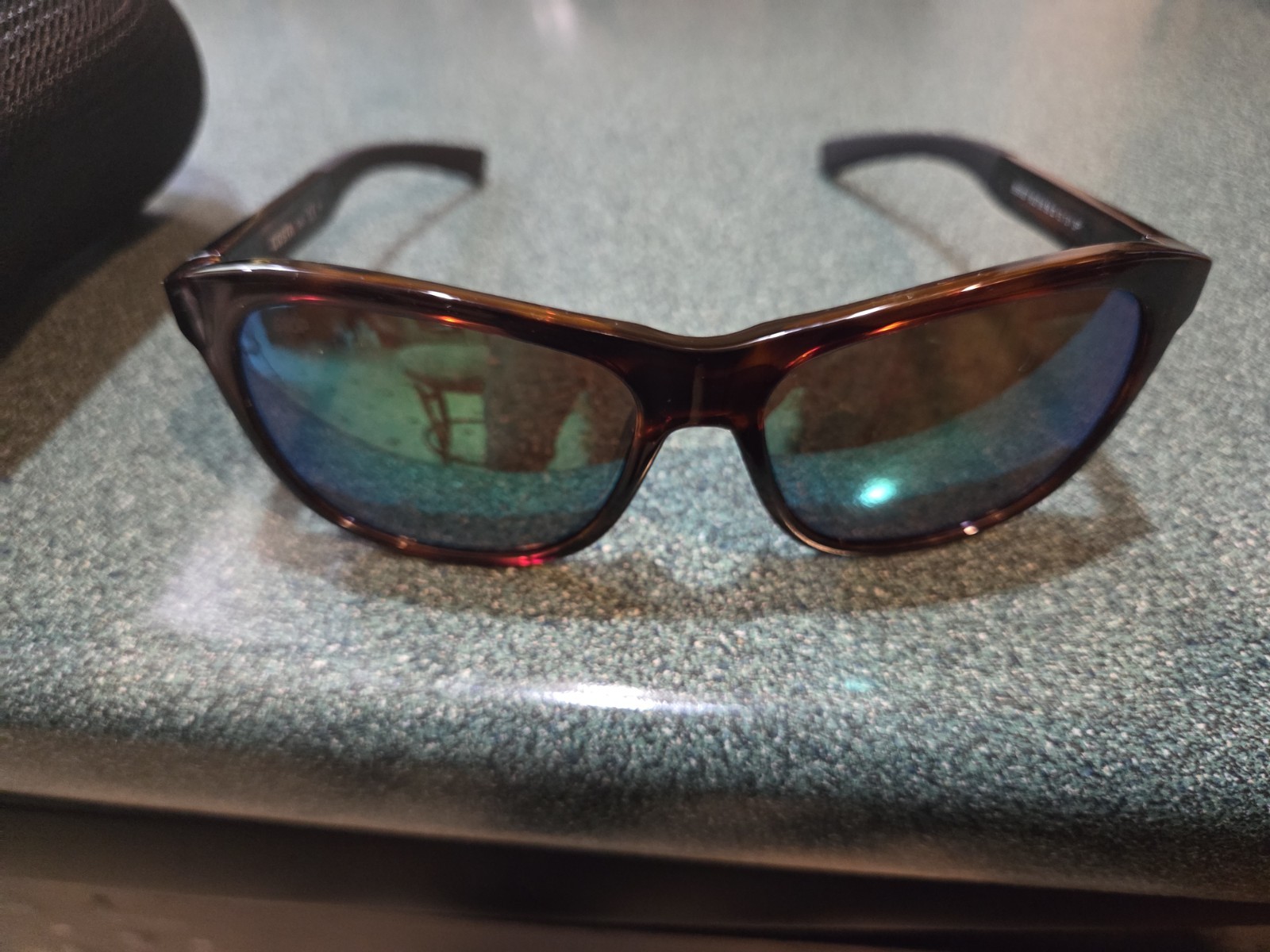 Costa Del Mar Vela Men s Wrap Sunglasses Tortoise Shell Green Mirror 06S9027