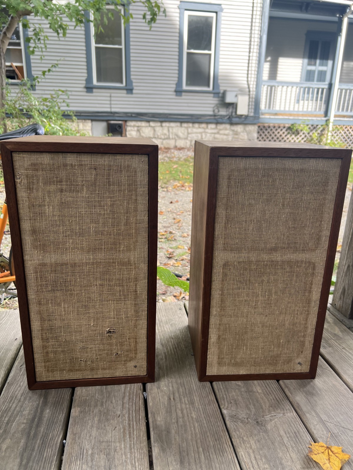 Vintage Acoustic Research AR-4x Speakers Pair Walnut AR4x Tested Read Desc.