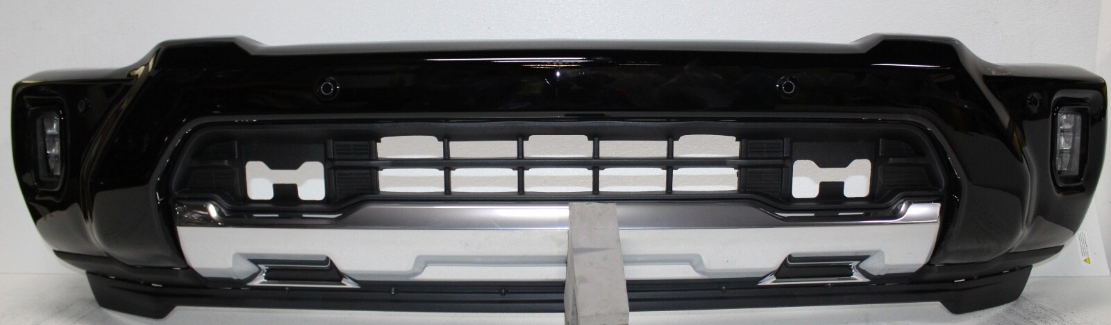 2024 2025 CHEVY SILVERADO HD 2500/3500 FRONT BUMPER ASSEMBLY W/SENSORS W/ FOG